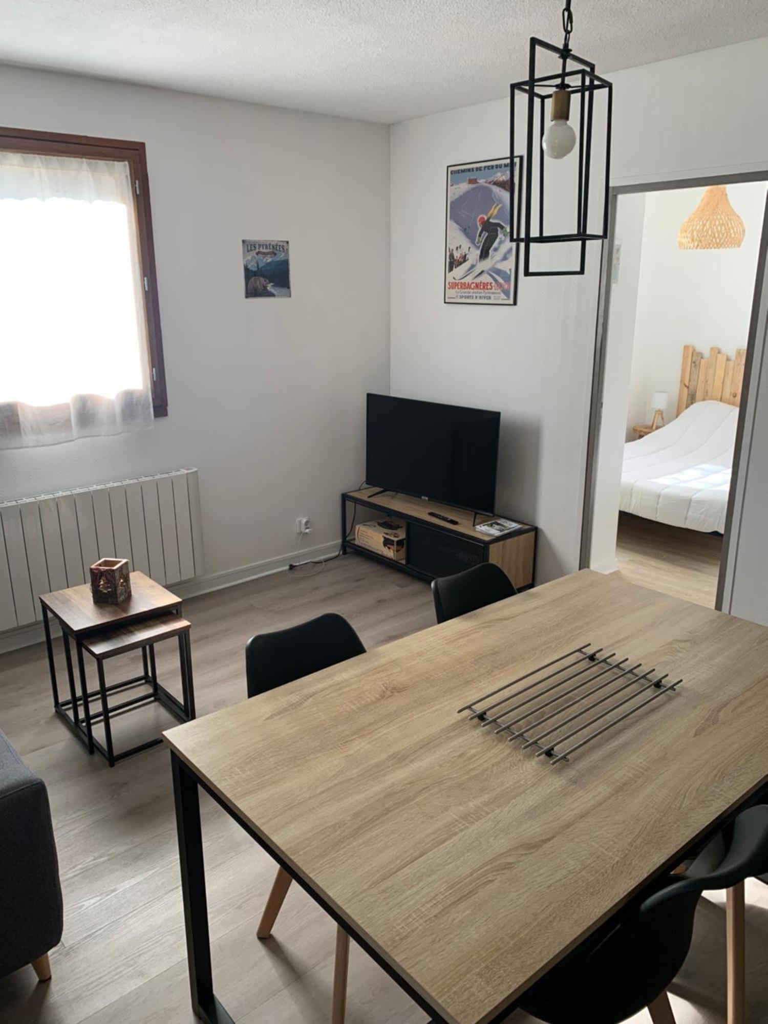 Appartement Au Pied Des Telecabines Res La Soulan Bagneres-de-Luchon Exterior photo